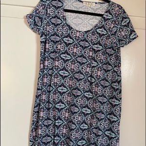 Cute and comfortable dress.